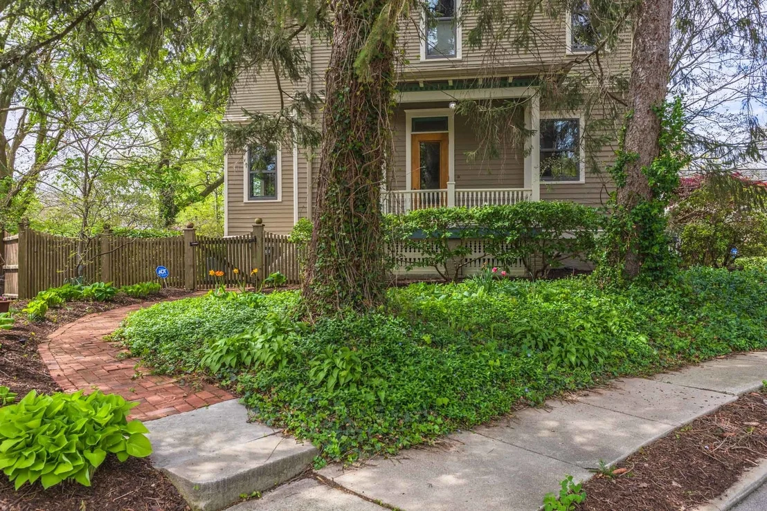 Photo of 5 Broadway Place