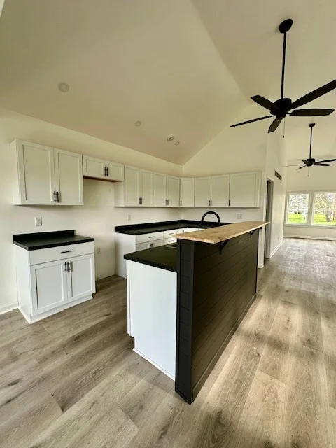 Photo of 527 12th Street