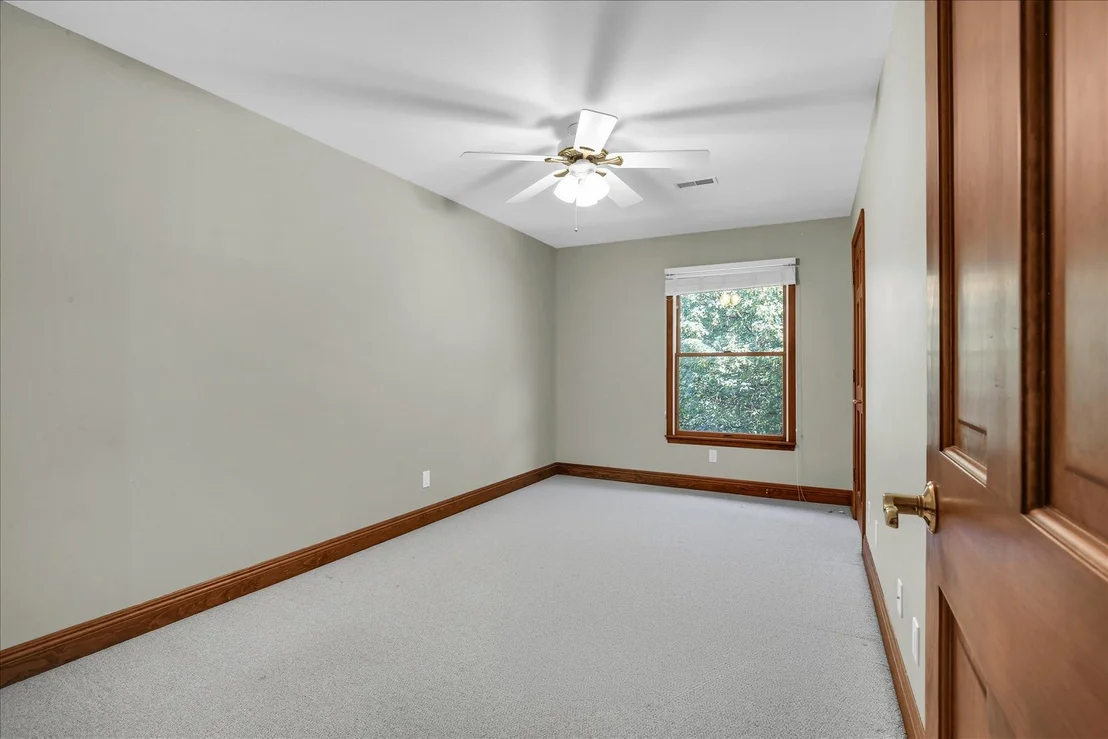 Photo of 2701 Summerhill Lane