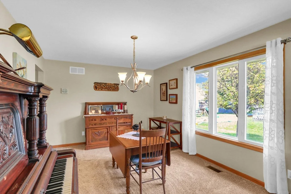 Photo of 403 N Cedar Drive