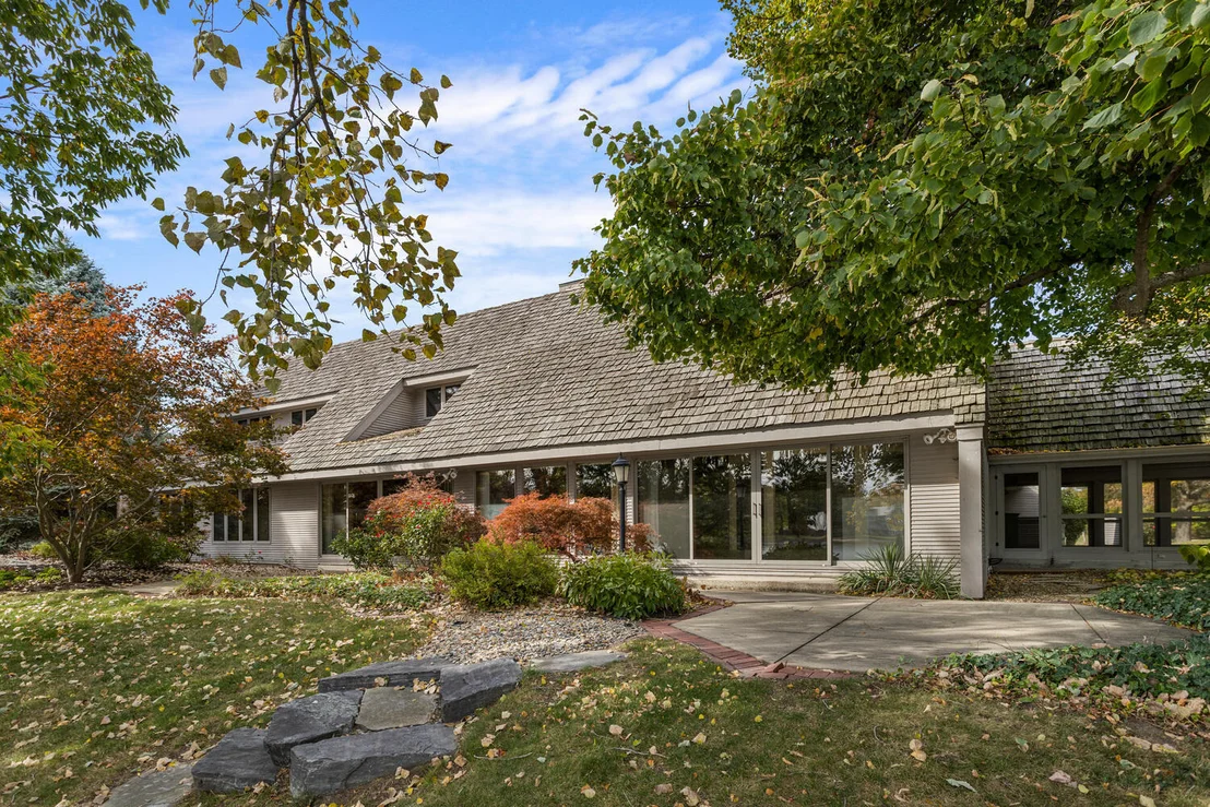 Photo of 4002 Lakepoint Road