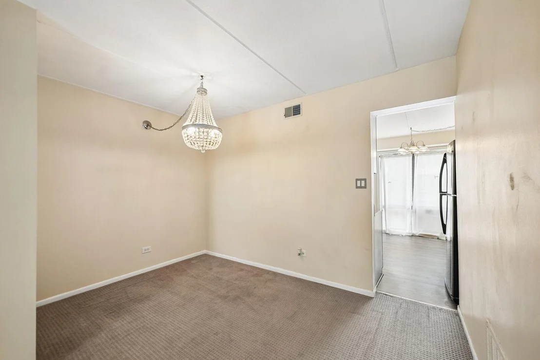 Photo of Unit 4 at 5401 Chateau Drive
