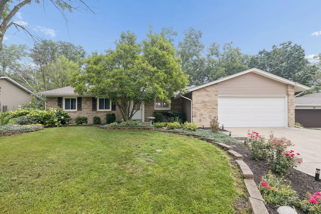 Photo of 702 N Pinecrest Road
