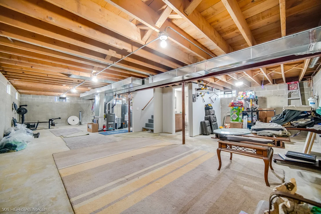 Photo of 29 W. 31st. Place