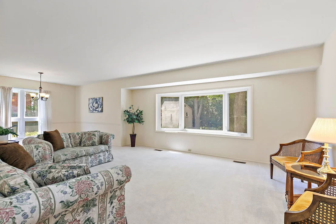 Photo of 1150 Glen Lane