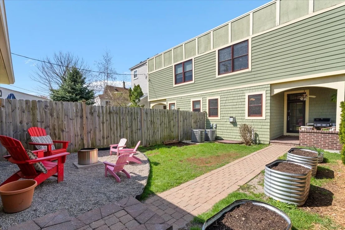 Photo of 1941 Wesley Avenue