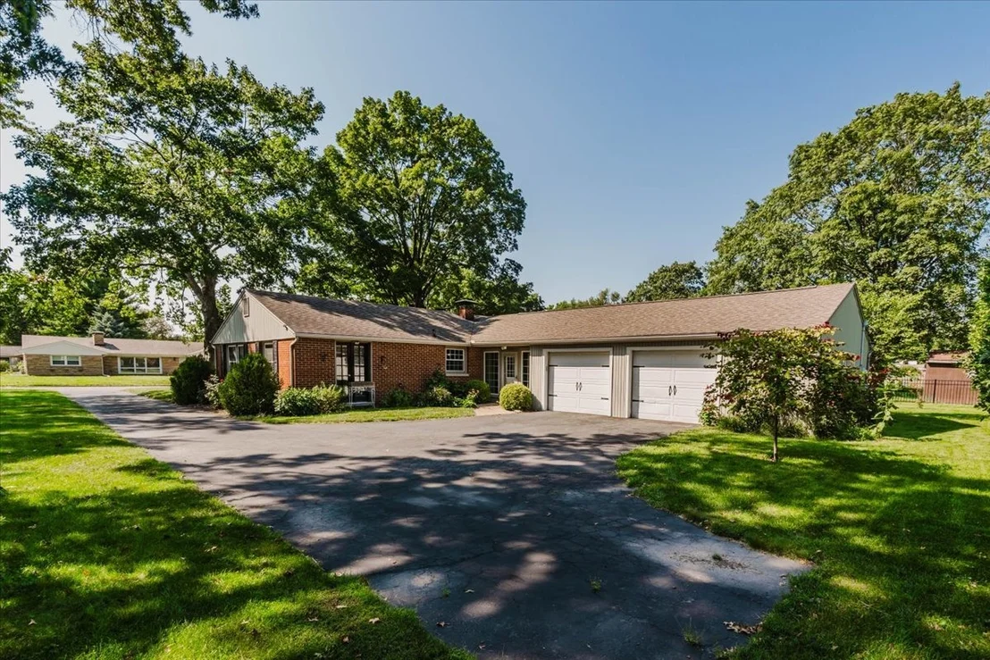 Photo of 914 Hastings Drive