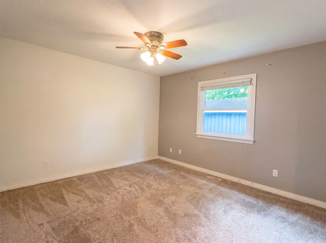 Photo of 1901 Summit Drive SE