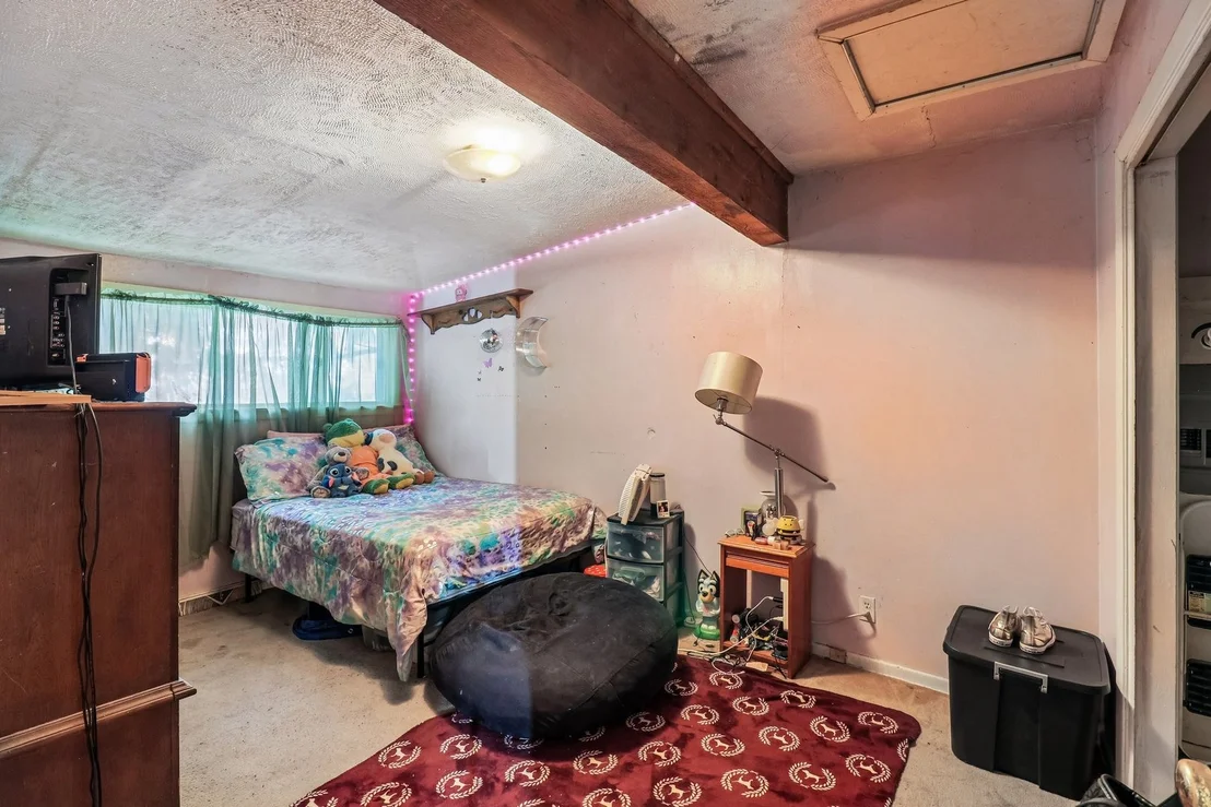 Photo of 35573 N Poplar Avenue