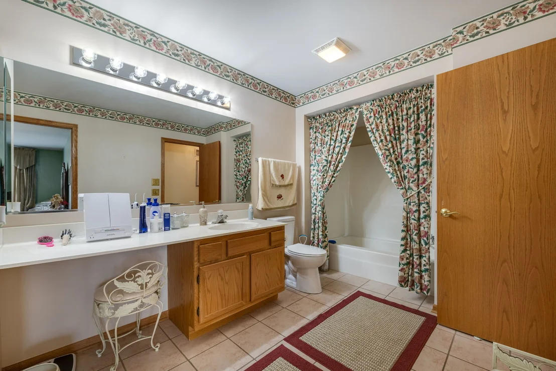 Photo of 13902 S Cambridge Circle
