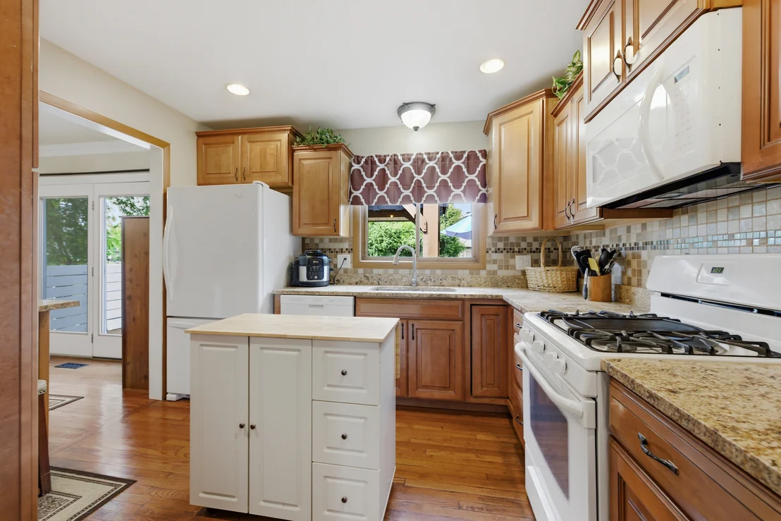 Photo of 1158 Pinetree Lane