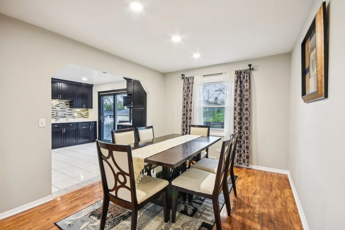 Photo of 941 W Army Trail Boulevard