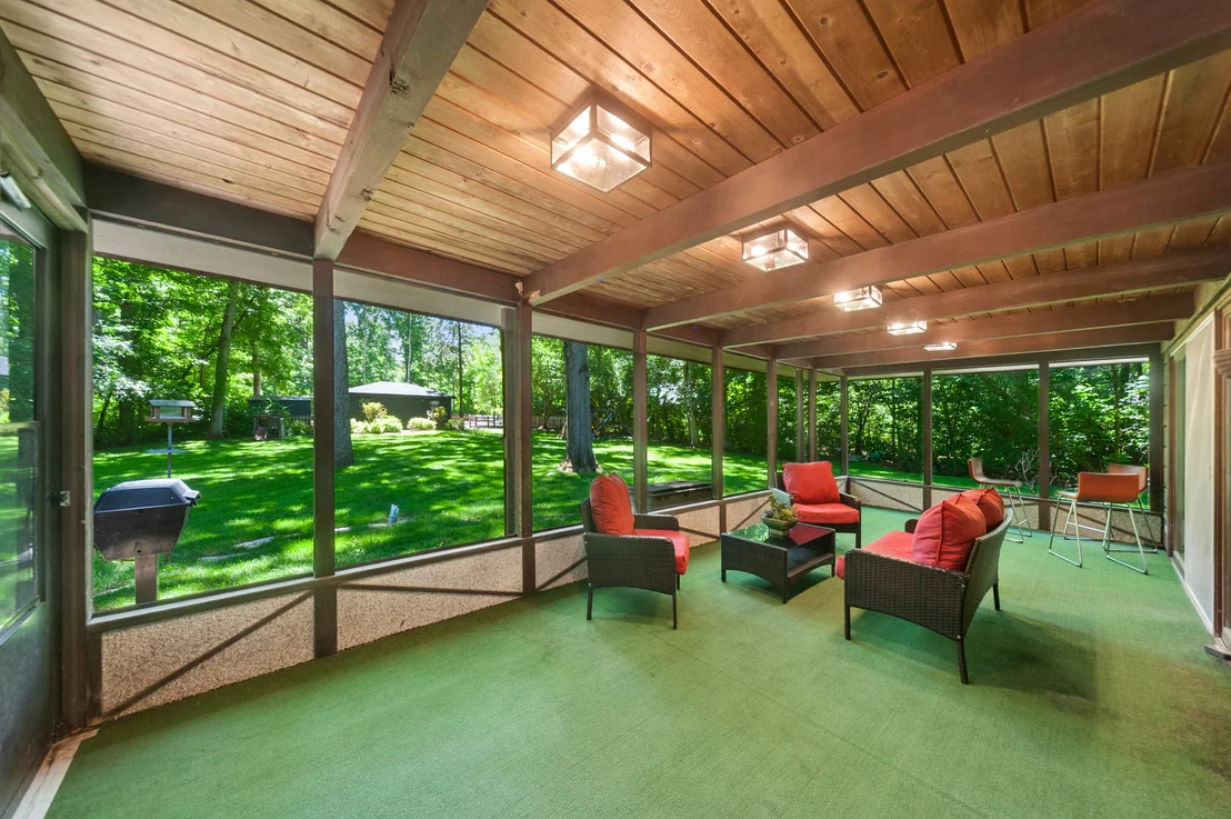 Photo of 3033 Blackthorn Road