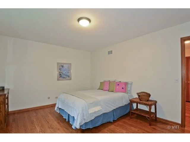Photo of 3450 Riverside Drive