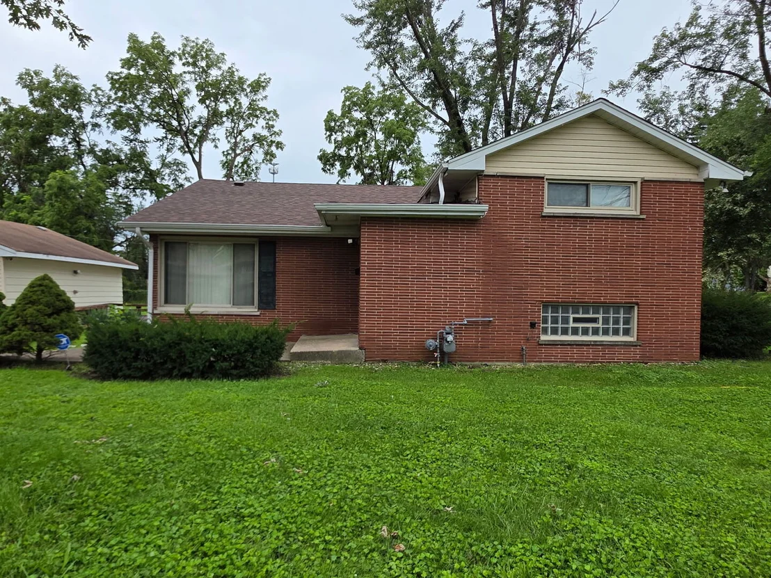 Photo of 17403 Holmes Avenue
