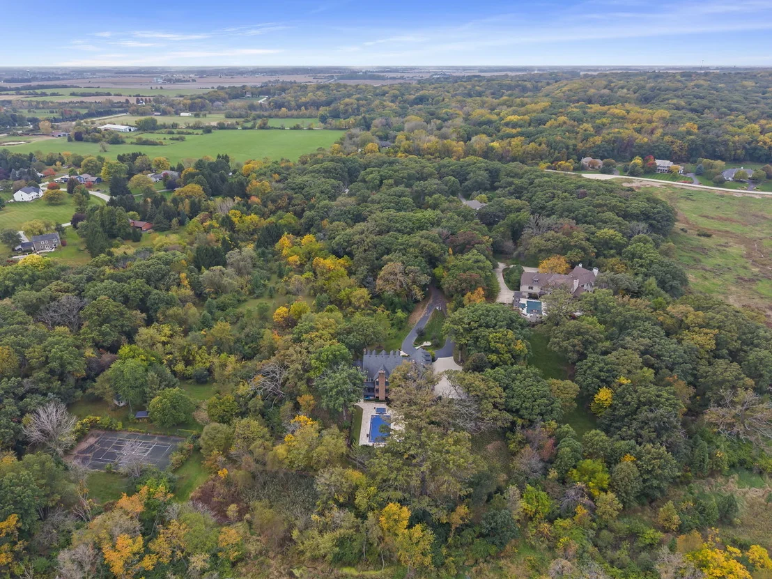 Photo of 3N063 Campton Wood Drive