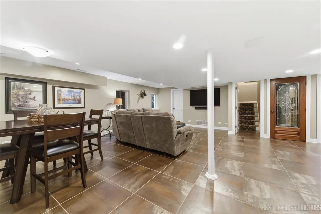 Photo of 990 Pinecrest Drive