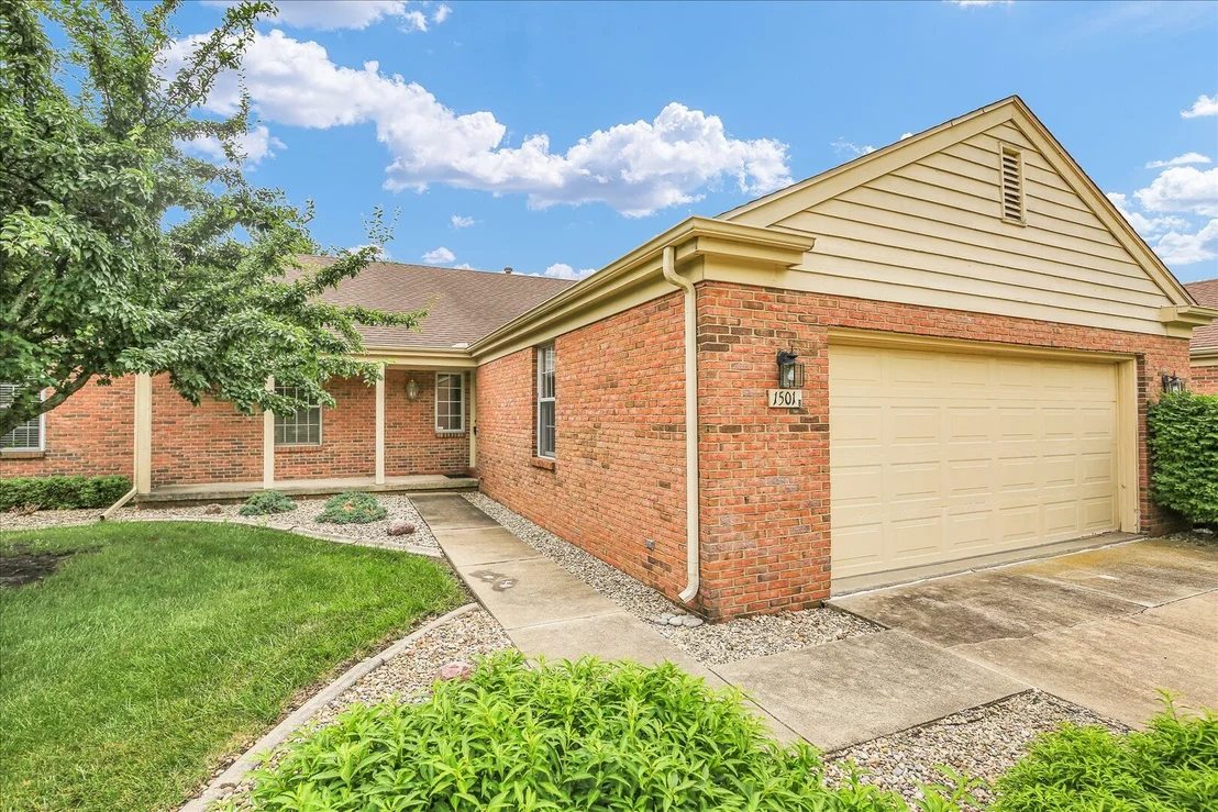 Photo of Unit B at 1501 Broadmoor Drive