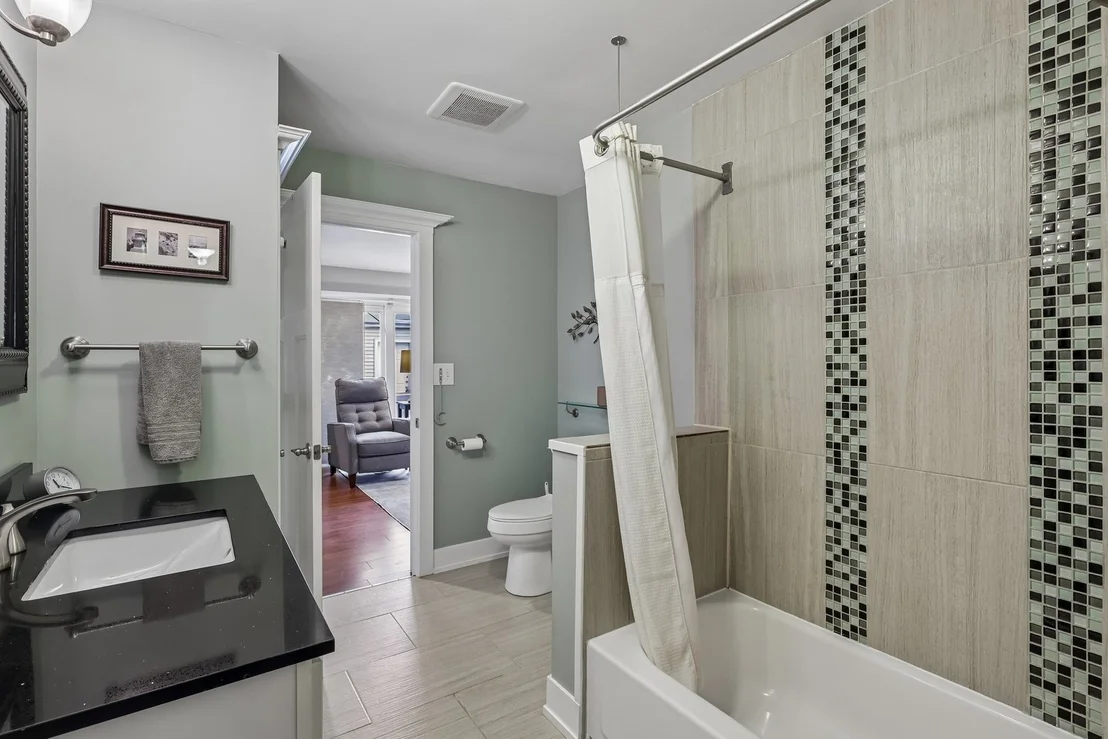 Photo of 2802 Hawk Lane
