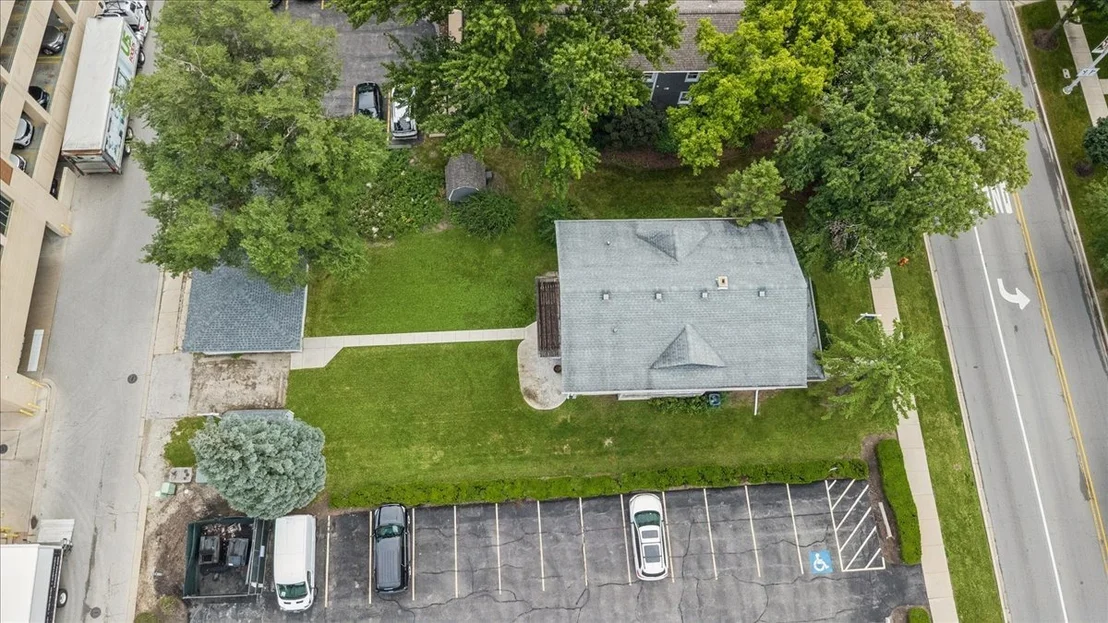Photo of 135 Aurora Avenue