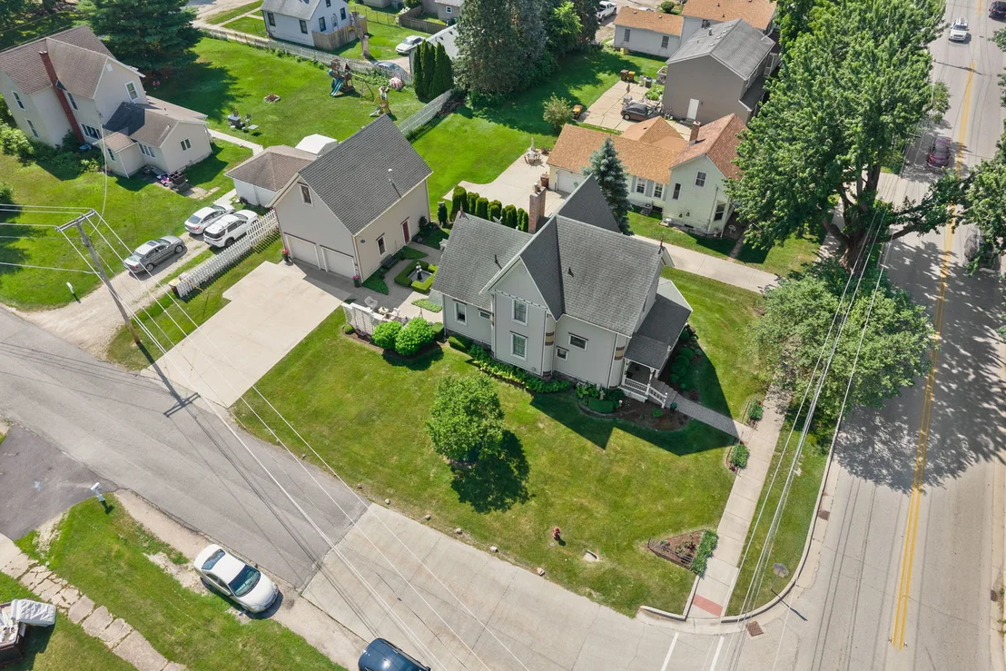 Photo of 325 N State Street