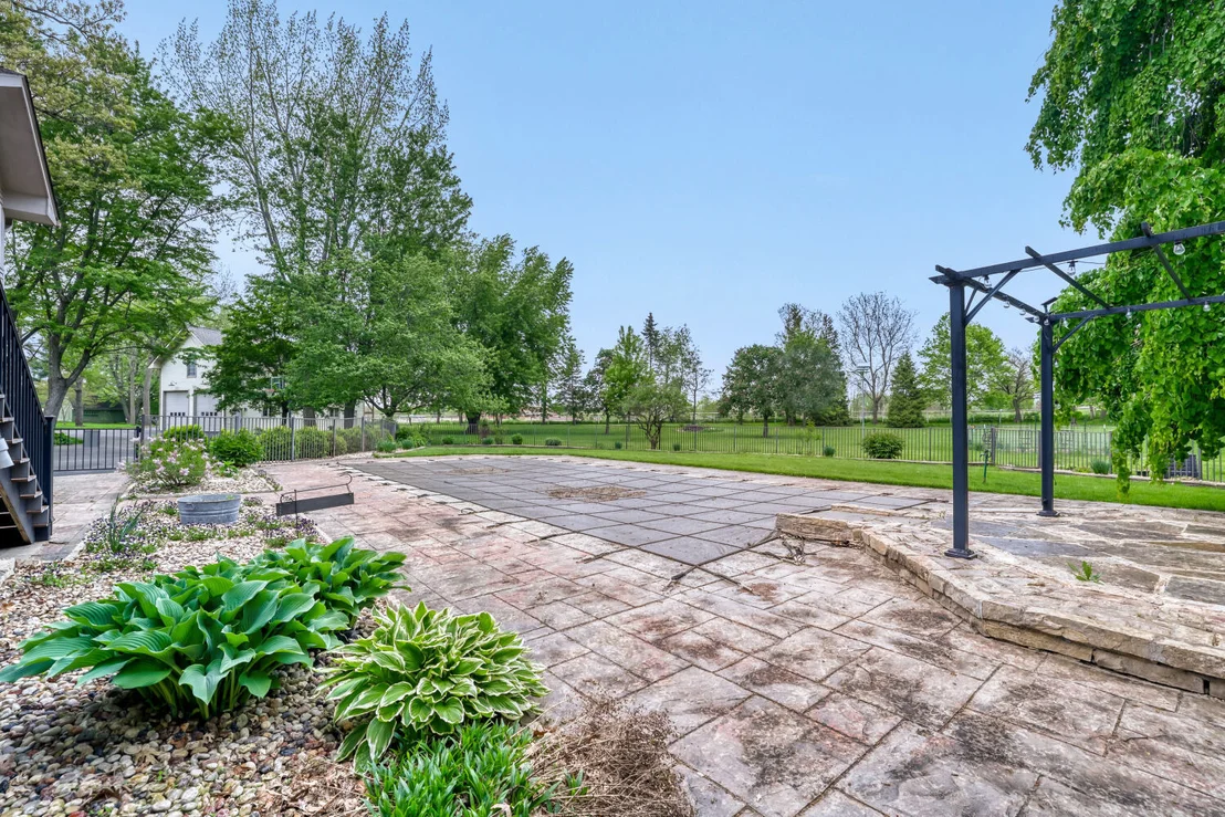 Photo of 39W526 Lori Lane