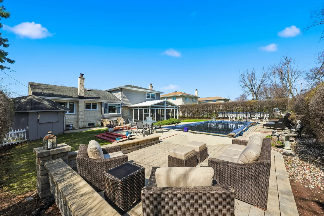 Photo of 715 Pinecroft Drive