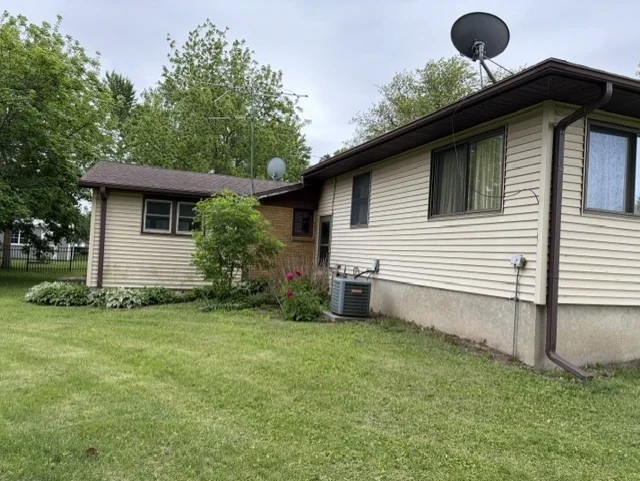 Photo of 318 N 2nd Road