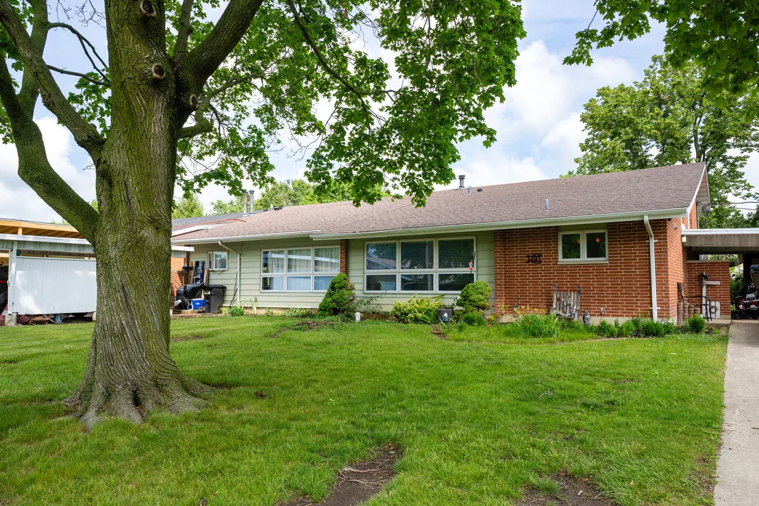 Photo of 1521 Golfview Road