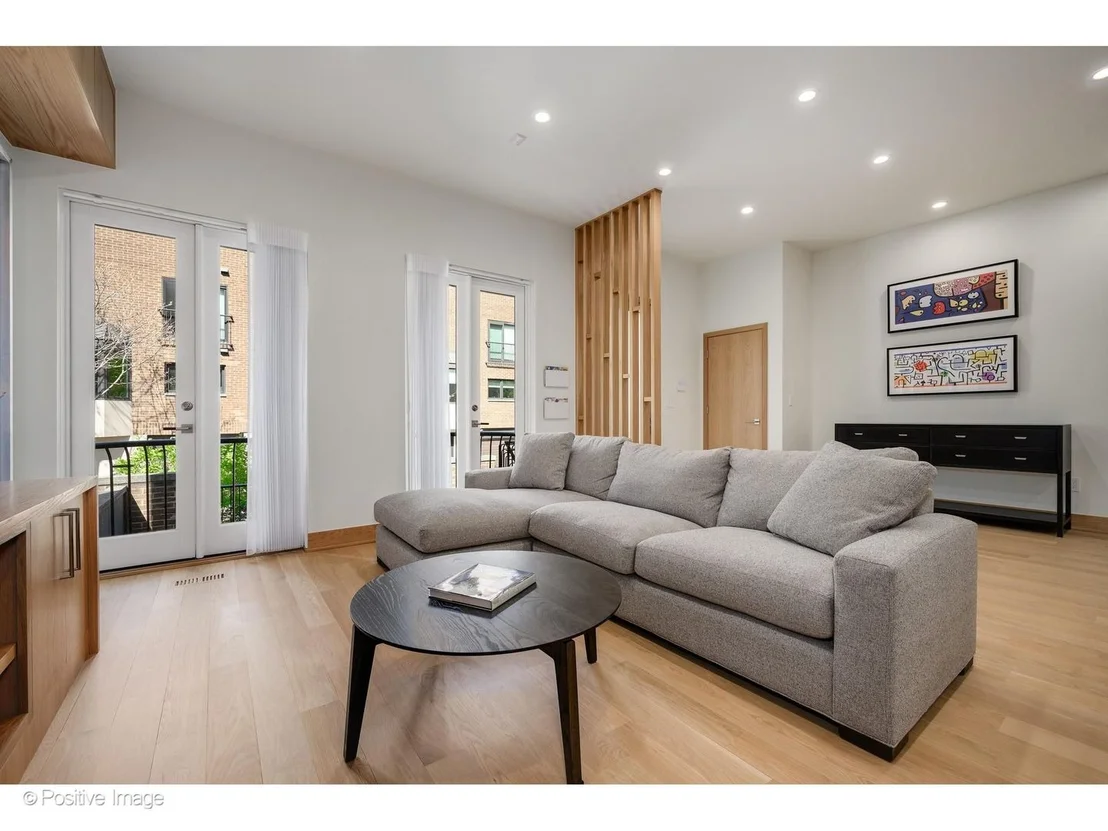Photo of 1307 N Sutton Place