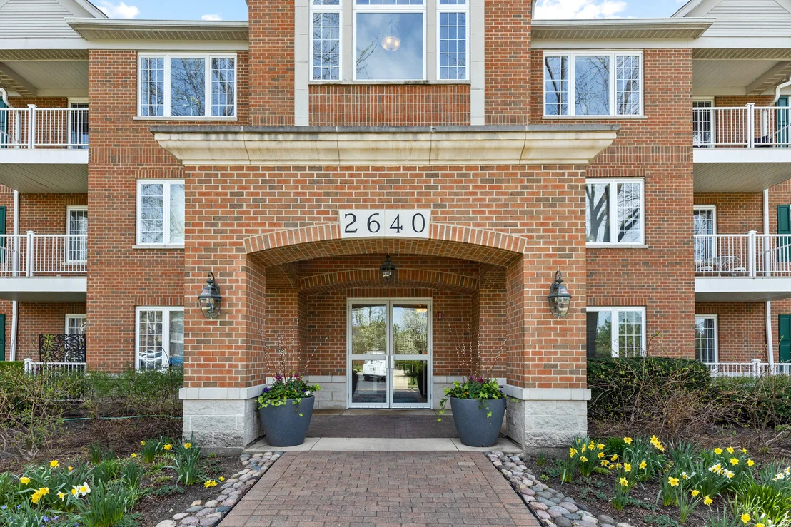 Photo of Unit 202 at 2640 Summit Drive