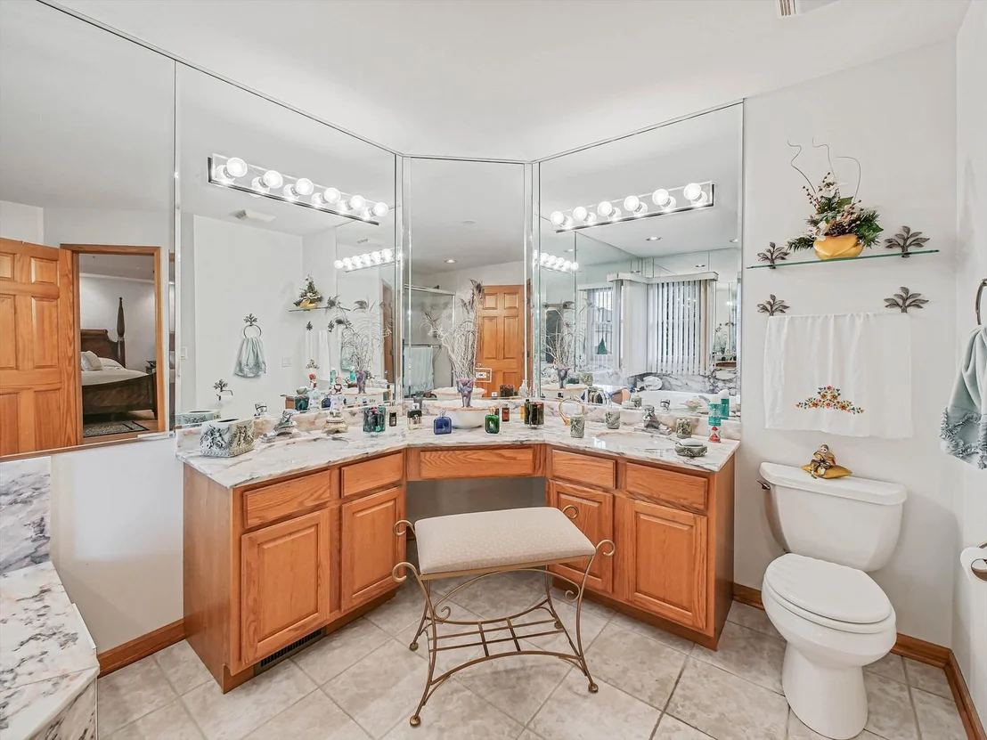 Photo of 1212 Grove Avenue