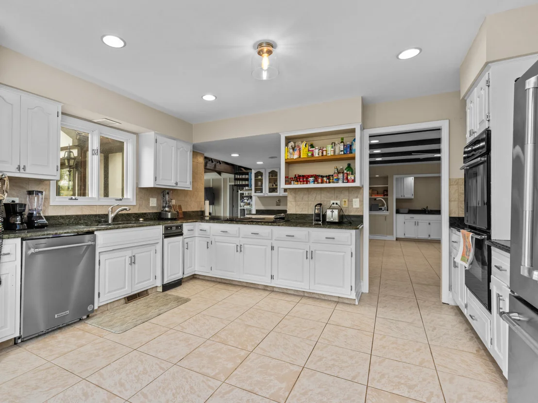 Photo of 155 Helm Road