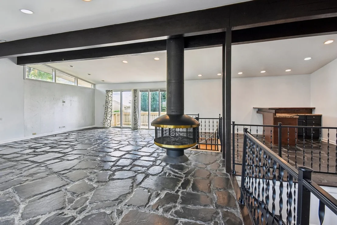 Photo of 385 ANNE Terrace