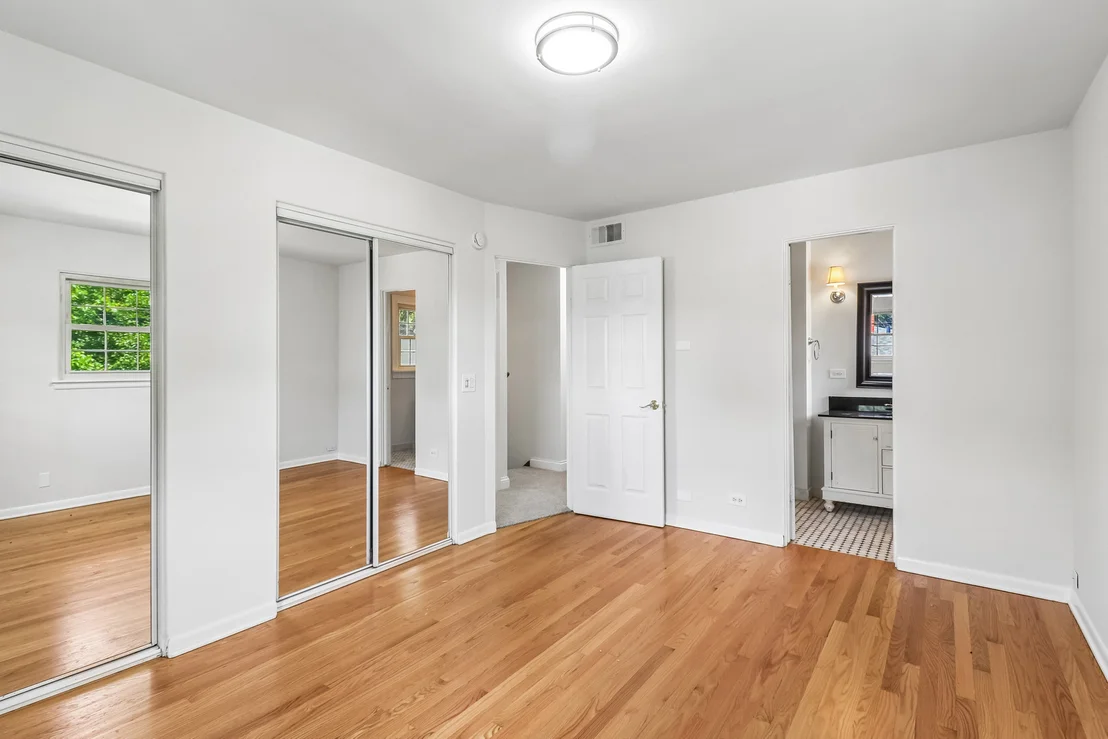 Photo of 1053 Laurel Lane
