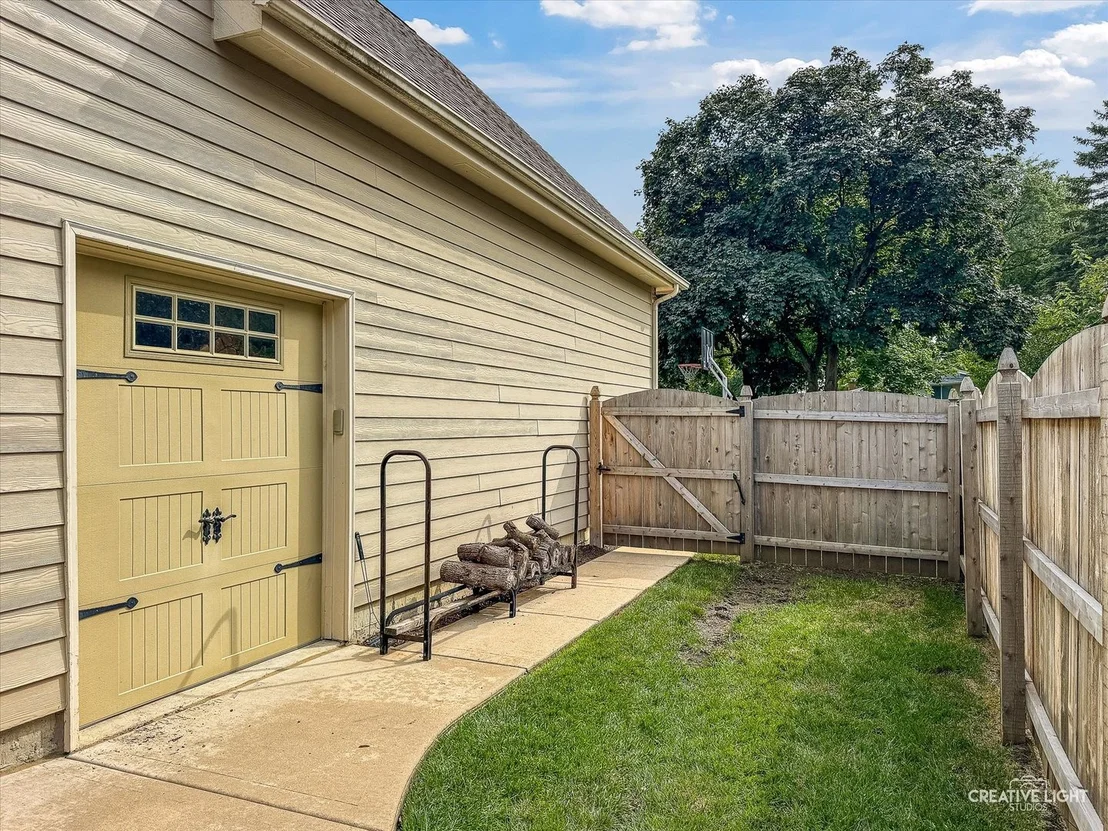 Photo of 445 Buckeye Drive