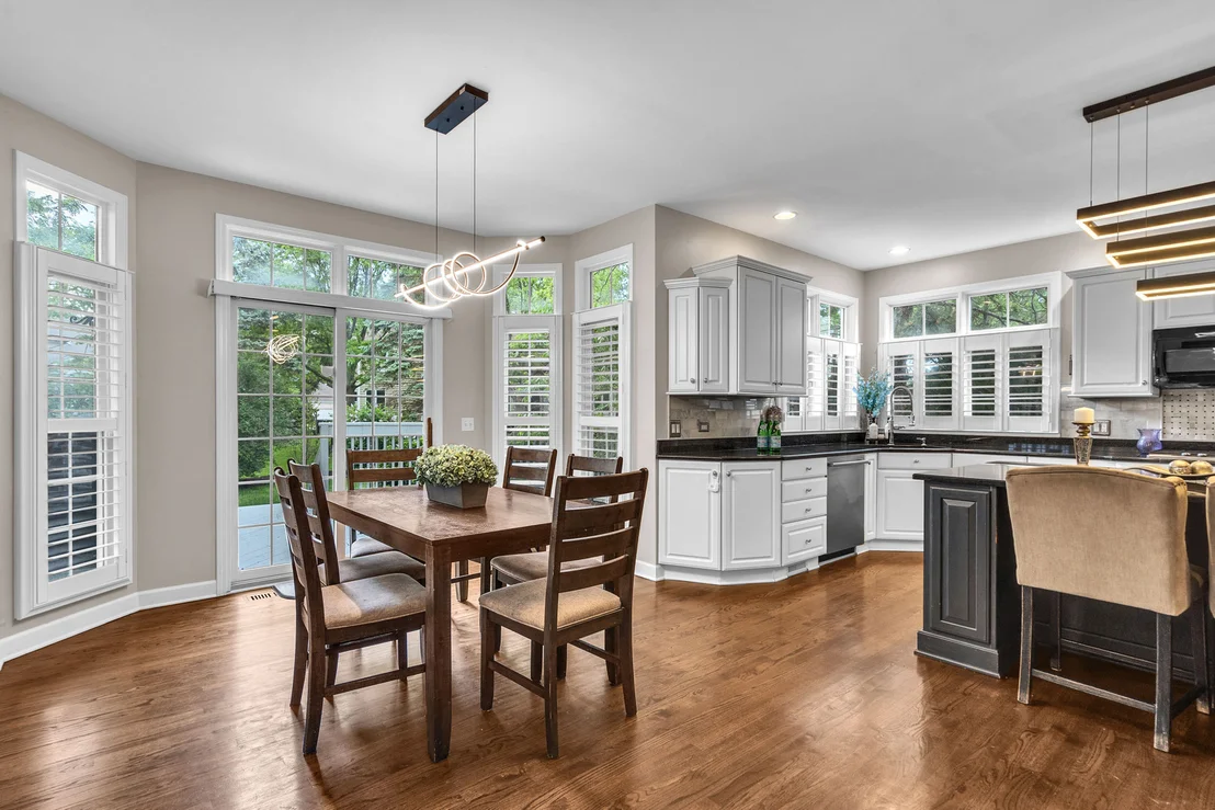 Photo of 1315 Dunrobin Road