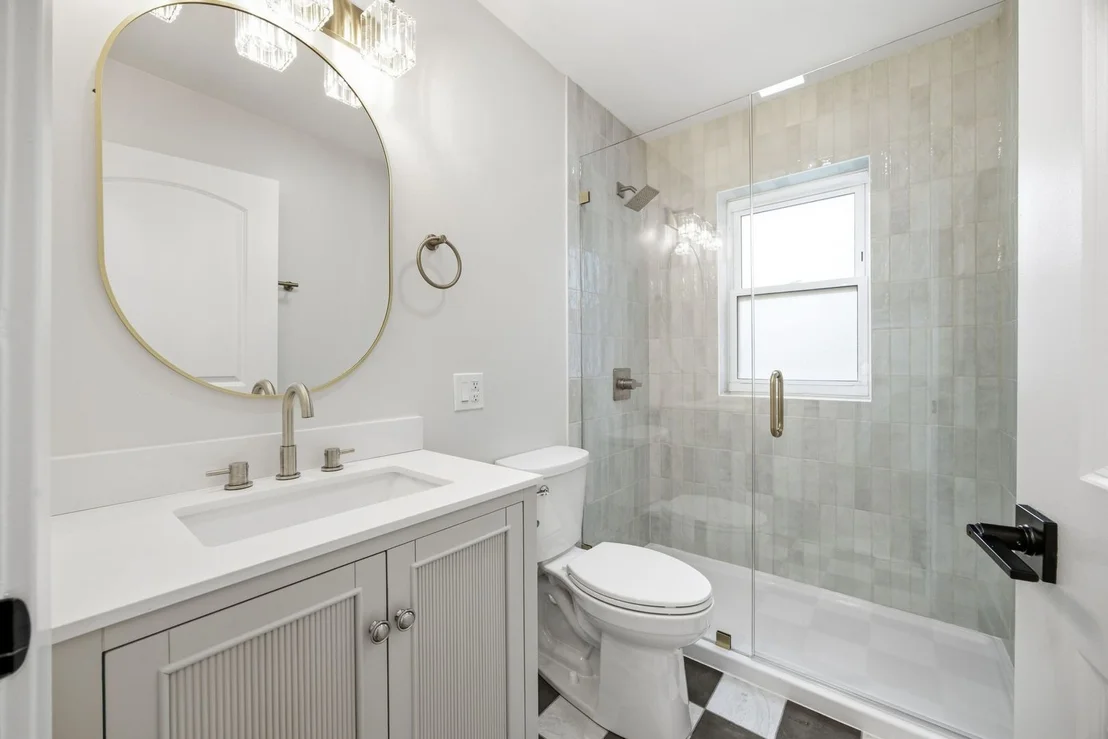 Photo of 1562 Harding Road