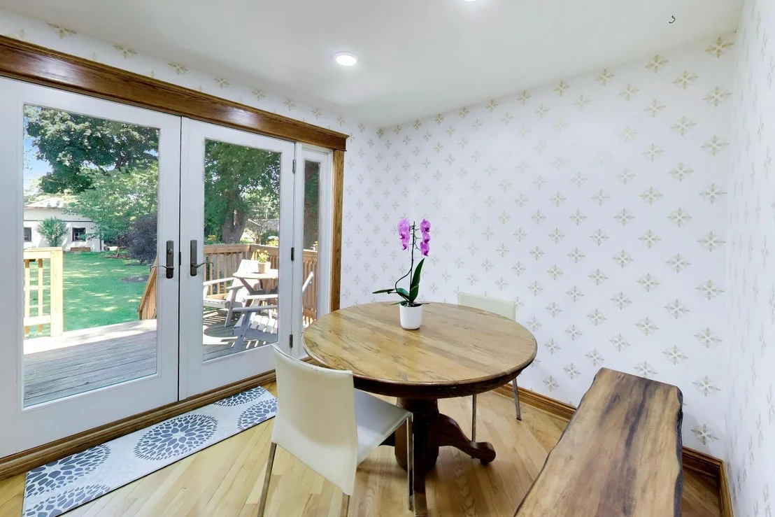 Photo of 1504 W Juneway Terrace