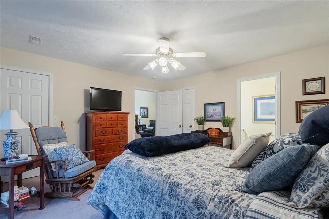 Photo of 16 Grape Vine Lane