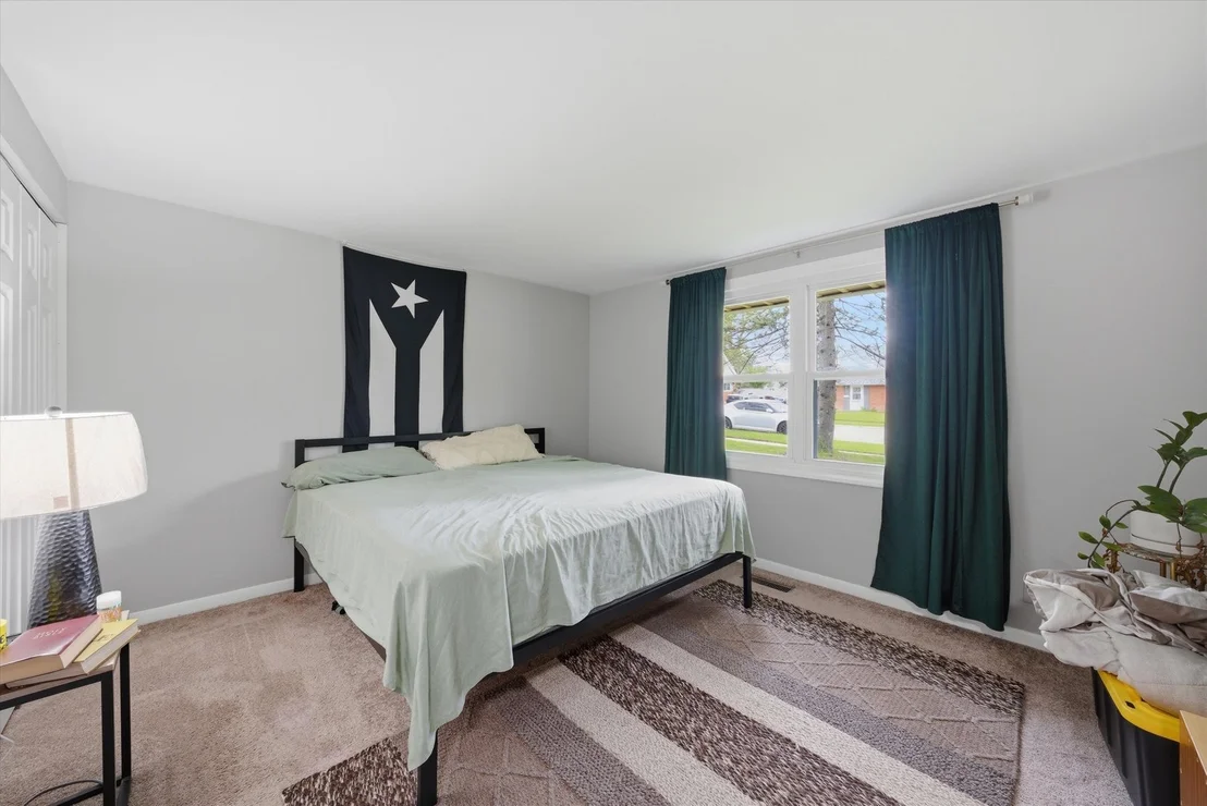 Photo of 277 W Raye Drive