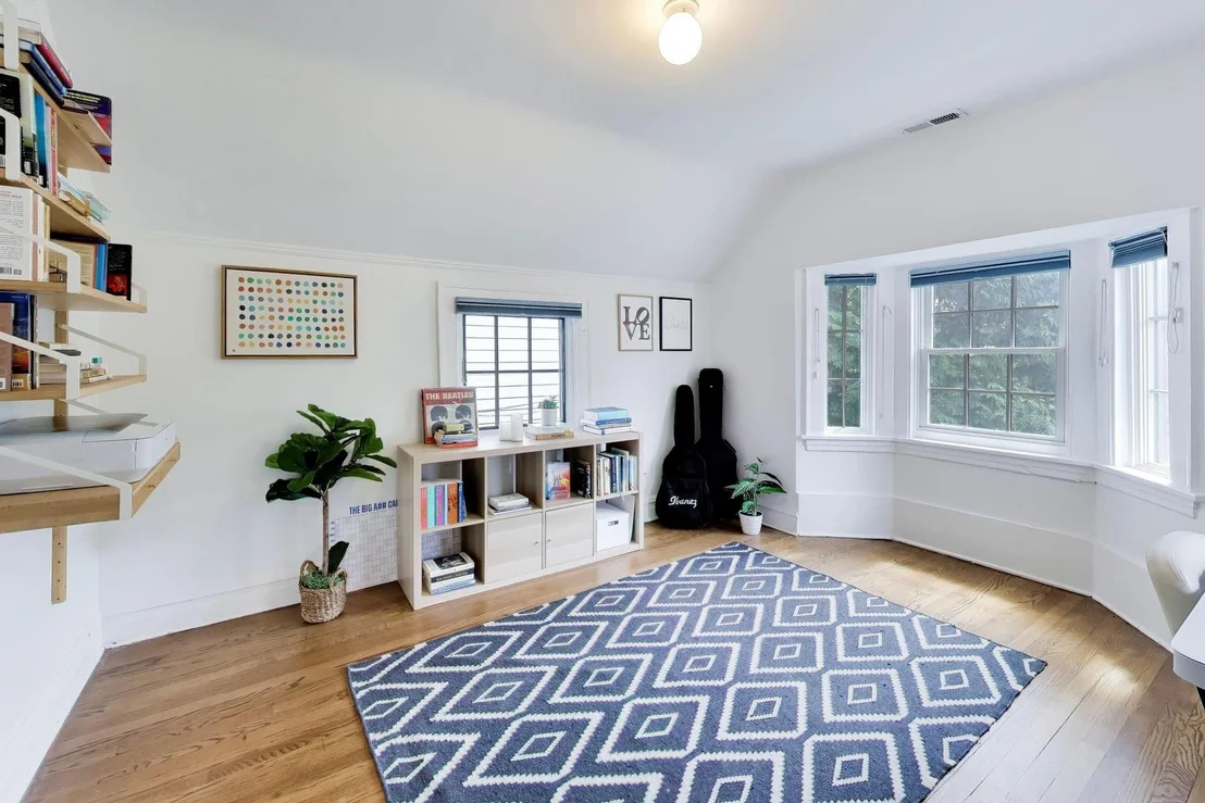Photo of 1636 Forest Avenue