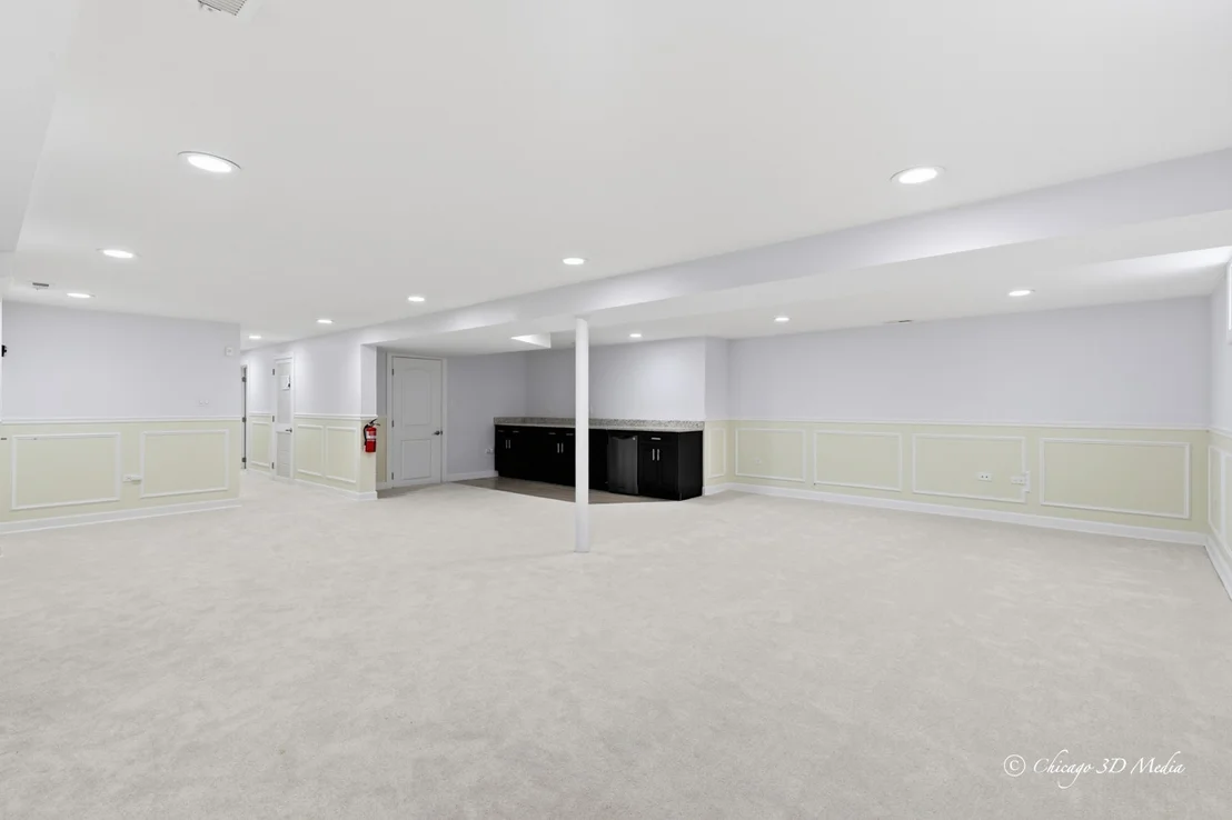 Photo of 95 E Thacker Street