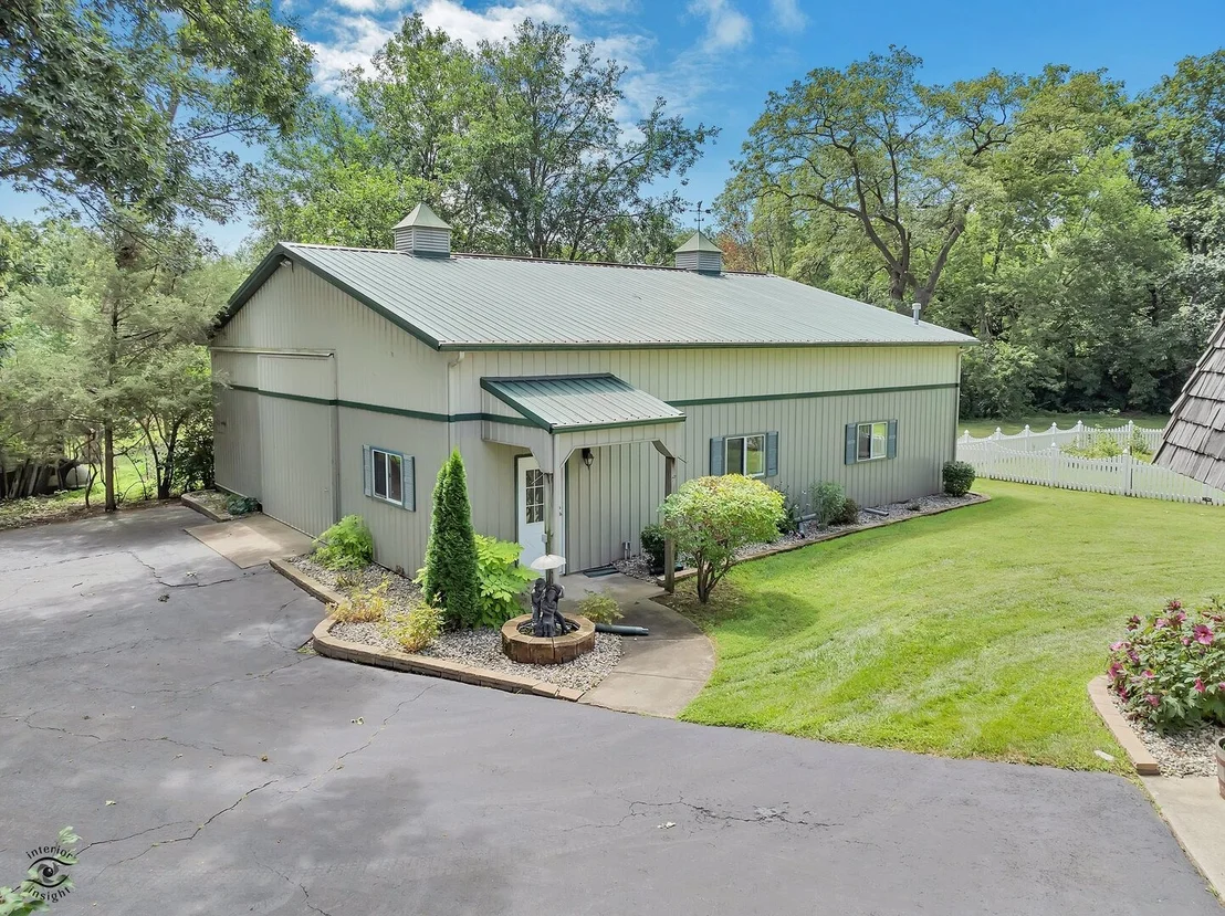 Photo of 864 Ash Drive