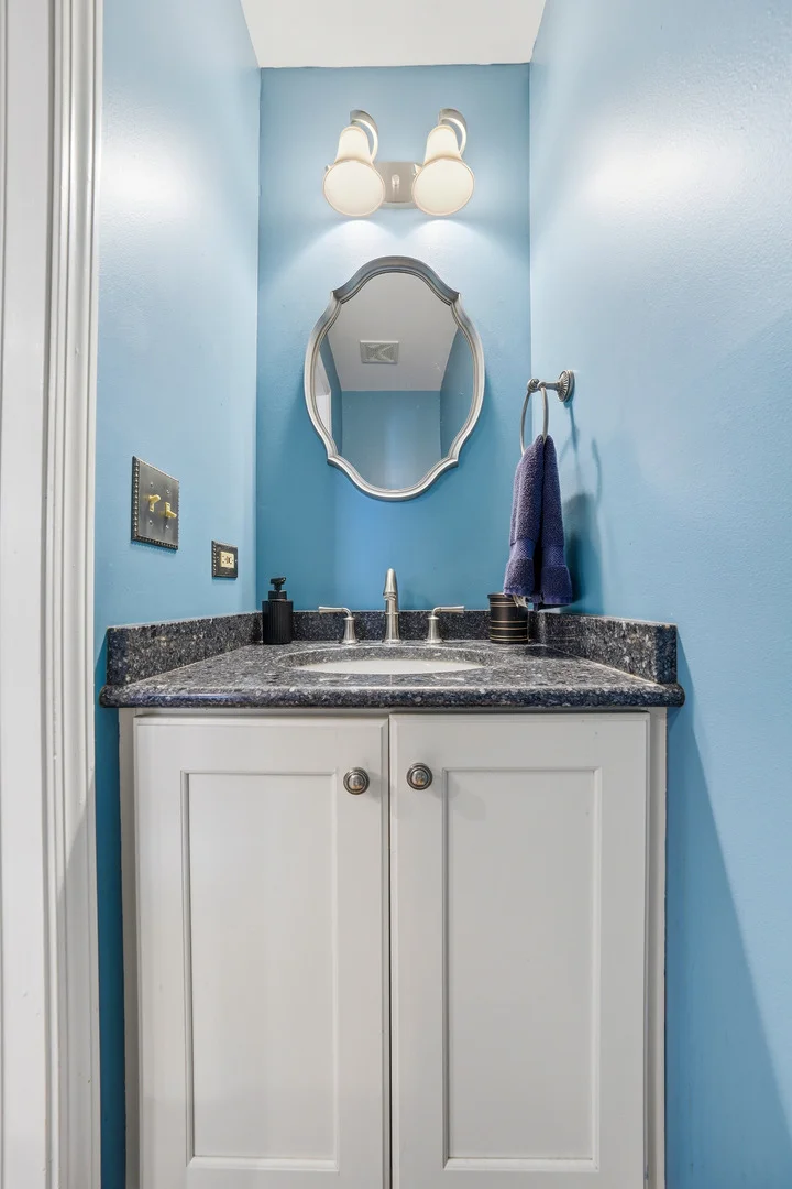 Photo of 260 Hillhurst Drive