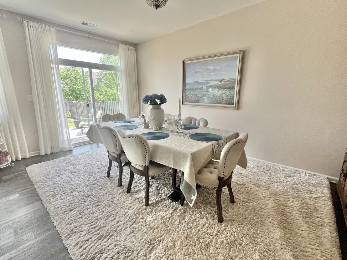 Photo of 1074 Chestnut Drive