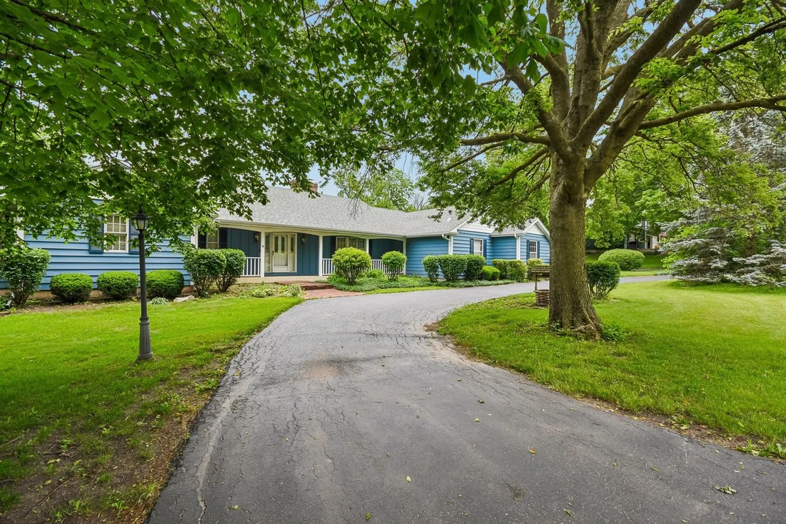 Photo of 6S155 W Ridge Drive