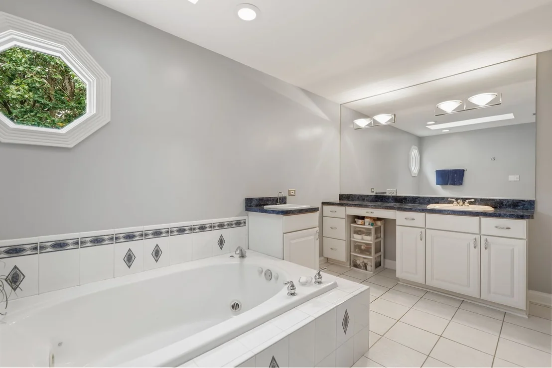 Photo of 3048 Brampton Lane