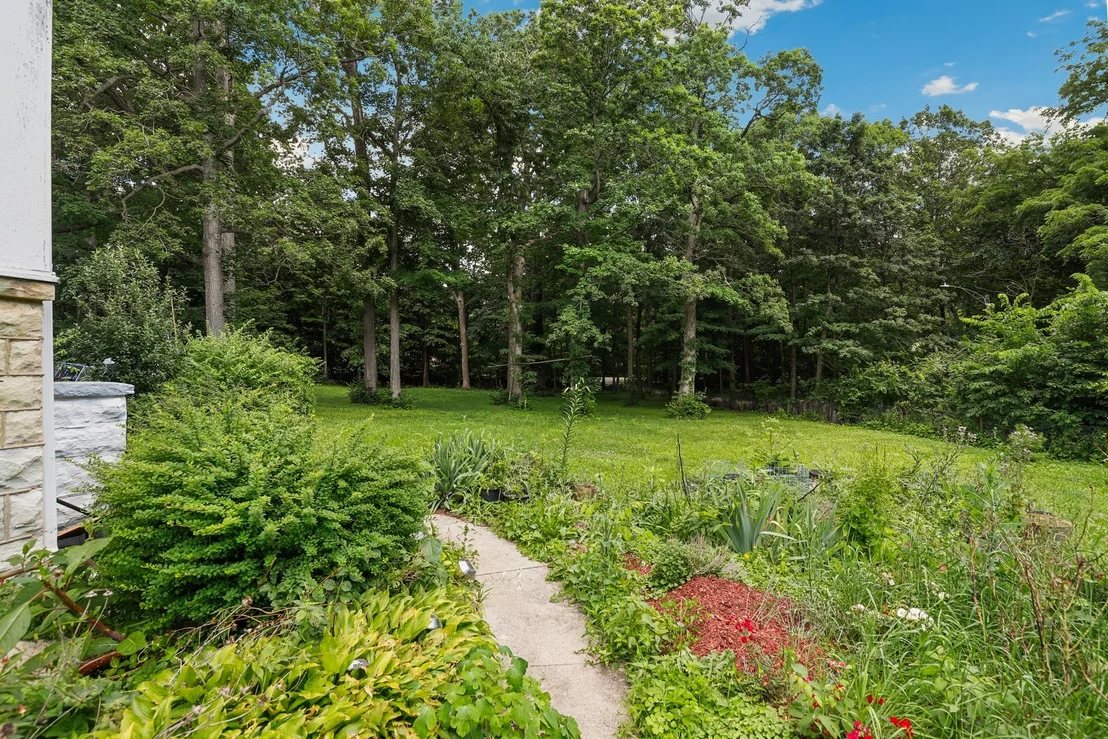 Photo of 1506 Hawthorne Drive