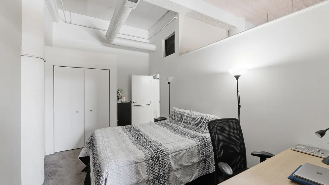 Photo of Unit 2J at 1019 W Jackson Boulevard